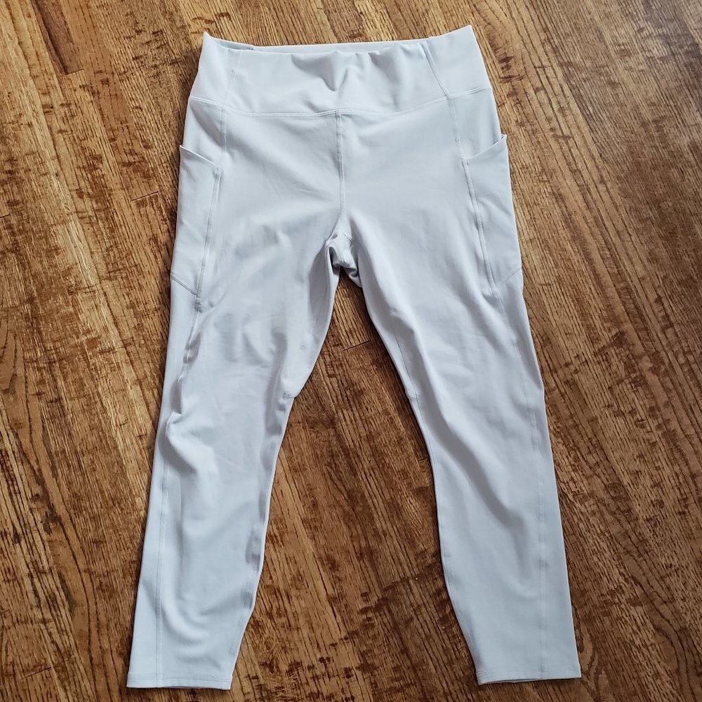 Fabletics Crop Leggings